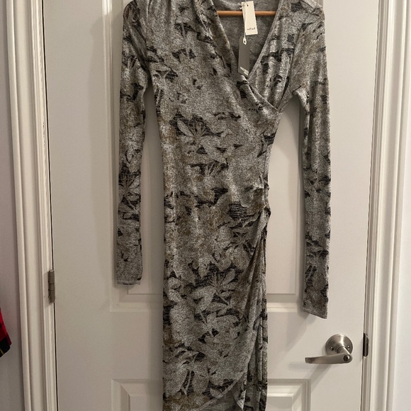 Aritzia Long Sleeved Dress - Picture 1 of 2